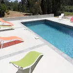 Apartment With Pool Amid Vineyards And Near The Mèze