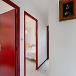 Apartment With Pool Amid Vineyards And Near The *