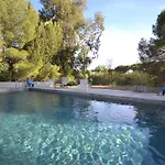 Apartment With Pool Amid Vineyards And Near The *
