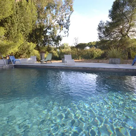 With Pool Amid Vineyards And Near The * Mèze