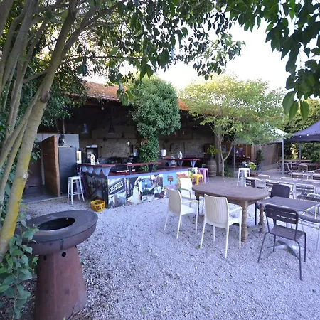 With Pool Amid Vineyards And Near The شقة *