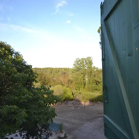 With Pool Amid Vineyards And Near The شقة