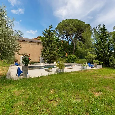 With Pool Amid Vineyards And Near The Mèze