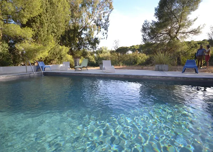 With Pool Amid Vineyards And Near The * Mèze