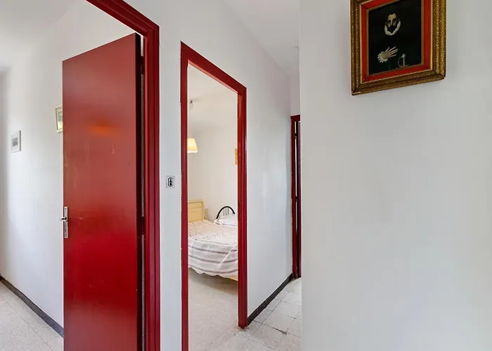 Appartement With Pool Amid Vineyards And Near The *