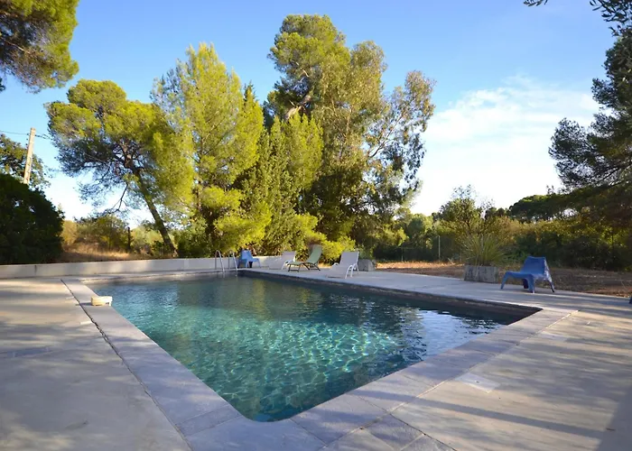 Appartement With Pool Amid Vineyards And Near The
