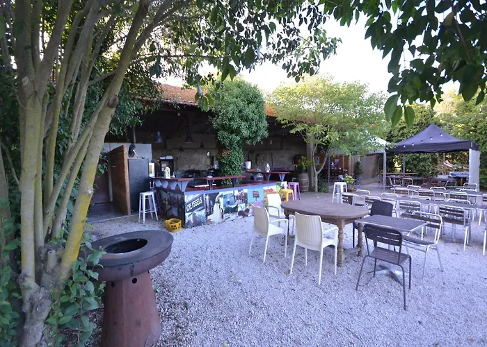 With Pool Amid Vineyards And Near The Appartement *