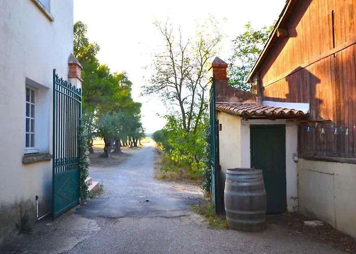 Appartement With Pool Amid Vineyards And Near The