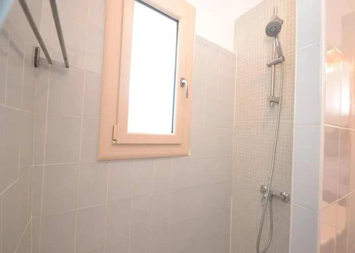 Appartement With Pool Amid Vineyards And Near The Mèze