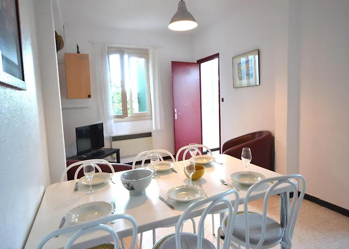 Appartement With Pool Amid Vineyards And Near The *