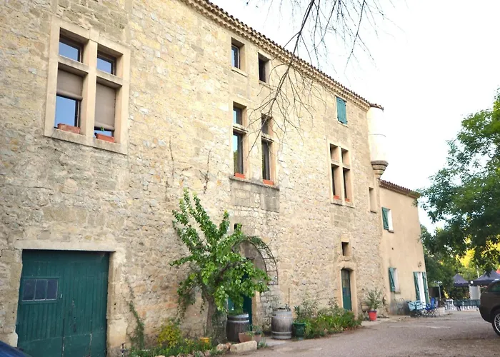 Appartement With Pool Amid Vineyards And Near The