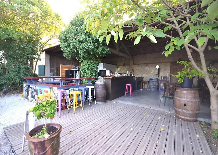 With Pool Amid Vineyards And Near The Appartement Mèze