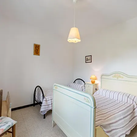 Apartment With Pool Amid Vineyards And Near The Meze