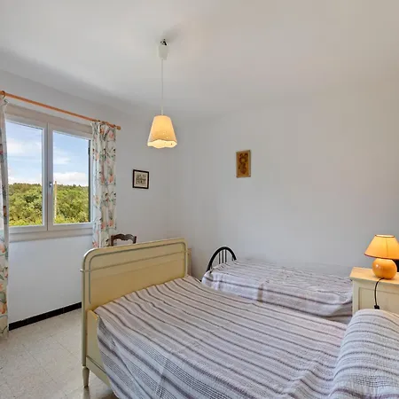 Apartment With Pool Amid Vineyards And Near The