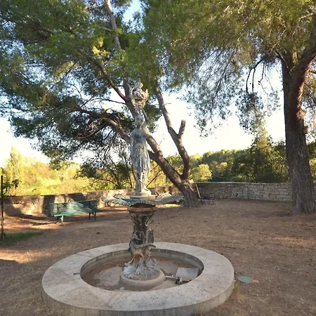 Apartment With Pool Amid Vineyards And Near The *