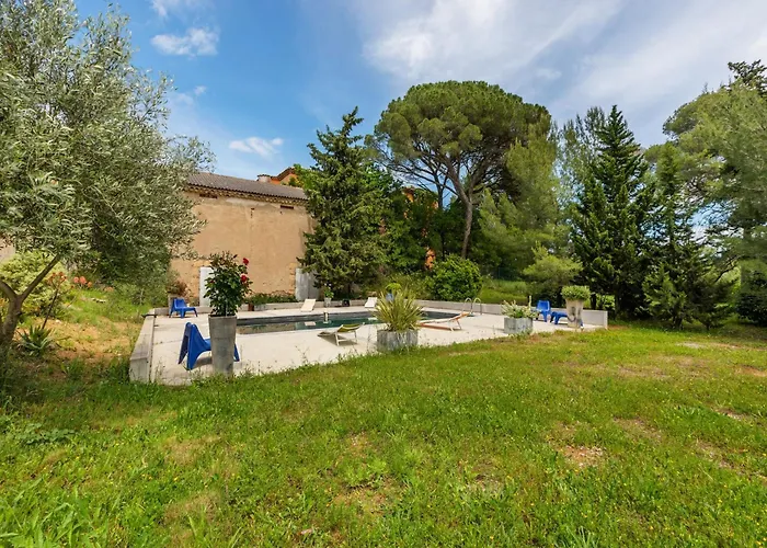 With Pool Amid Vineyards And Near The Mèze